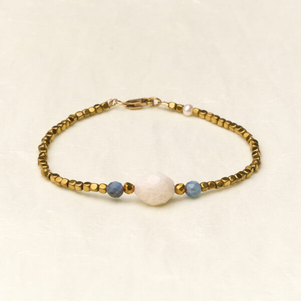 Antique Chic Bracelet - White & Blue