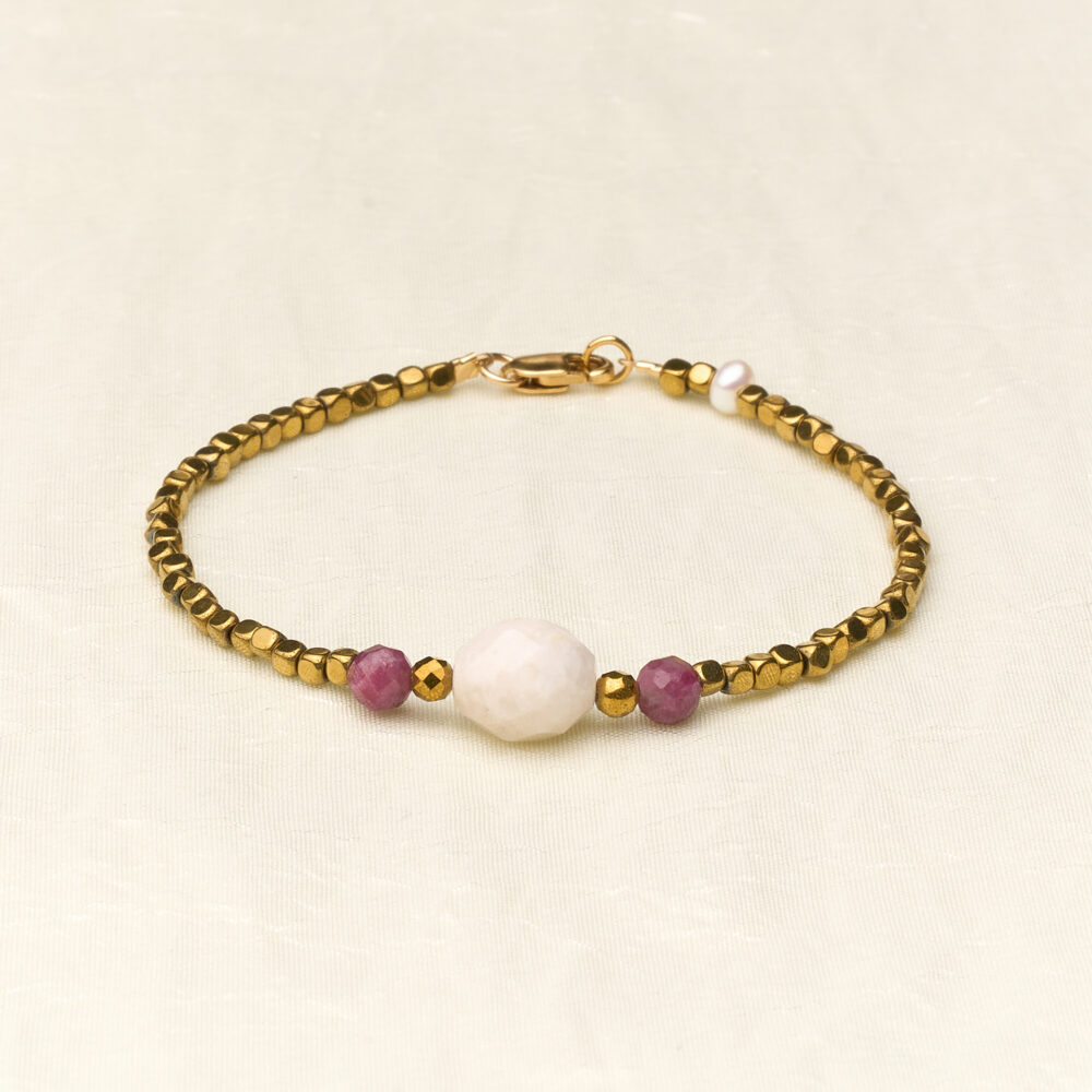 Antique Chic Bracelet - White & Berry